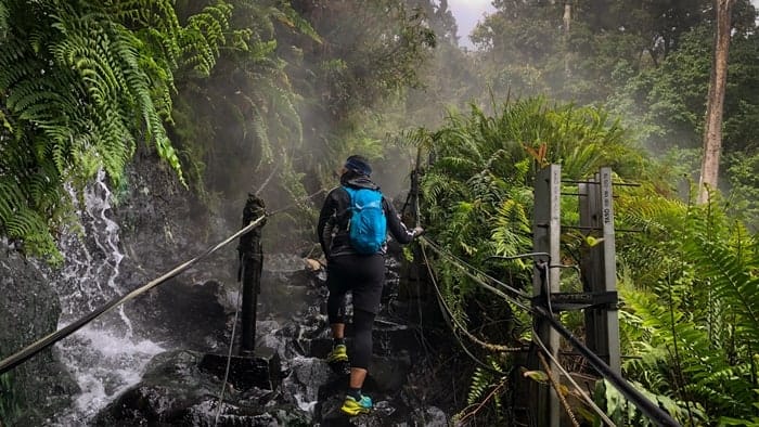 trek jalur cibodas gunung gede