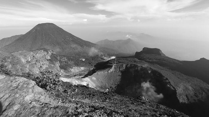 cerita mistis gunung gede
