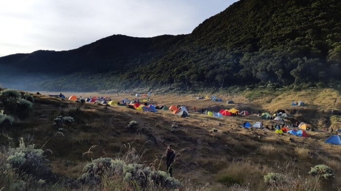 alun-alun surya kencana gunung gede