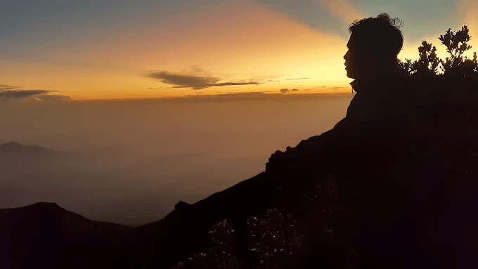 sunrise gunung gede