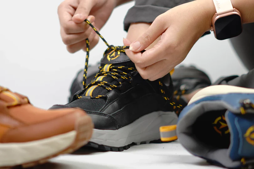 Sepatu Gunung Wanita Terbaik